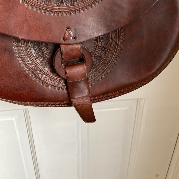 Mexico handtooled  leather bag - Picture 4 of 8